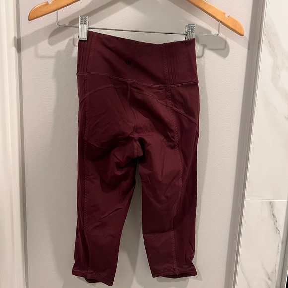 Lululemon knee cropped leggings - Picture 3 of 3